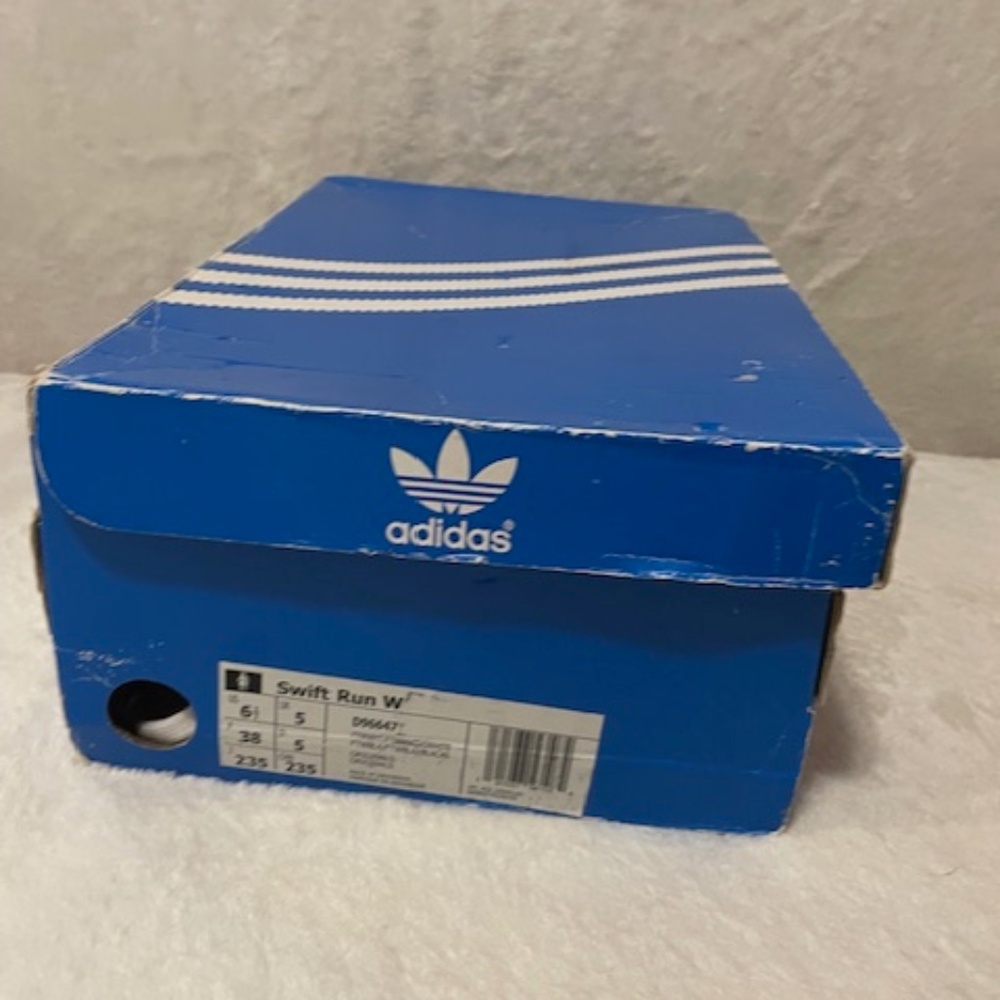 ADIDAS SWIFT RUN SHOE - Picture 2 of 9